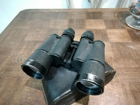 Buenas,

Vendo unos prismáticos Zeiss Jena Binoctem 7x50, tienen unos años a sus espaldas pero están perfectos 02