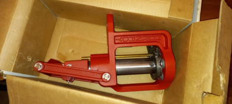 Un compañero del club me ha pedido que le anuncie material que tiene sin estrenar ya que se jubila y deja 01