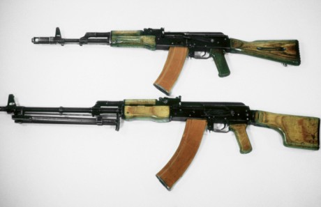 https://www.defensereview.com/us-marine-corps-selects-hk-iar-infantry-automatic-rifle-as-replacement-for-fn-m249-sawlmg/

Creíamos 40
