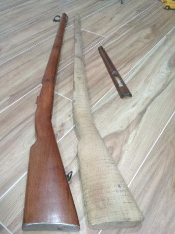 Se vende conjunto de culatas Oviedo. No se si son del modelo 1916 o 1893. Una de ellas está en basto como 02