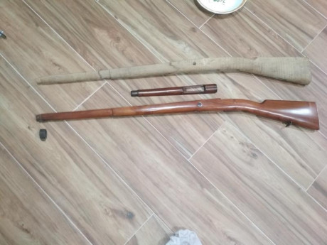 Se vende conjunto de culatas Oviedo. No se si son del modelo 1916 o 1893. Una de ellas está en basto como 10