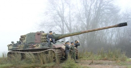 Abro este hilo ya que no puedo trasladar el de maquetas en conversación general, y porque pretendía dar 62