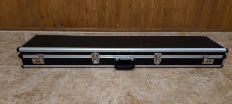 Se vende por 40,00€ estuche rigido para rifle con mira telescópica, 122x32x13, teléfono contacto 610212645, 00