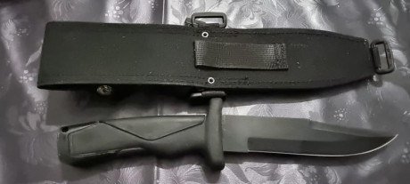 Aitor Hammerhead serie A-. En perfectas condiciones tanto el cuchillo como su funda.
Nunca se ha utilizado 00