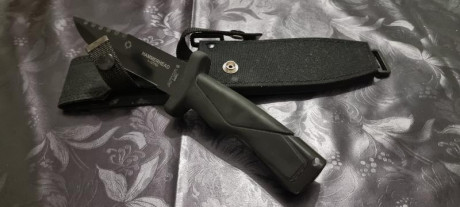 Aitor Hammerhead serie A-. En perfectas condiciones tanto el cuchillo como su funda.
Nunca se ha utilizado 12