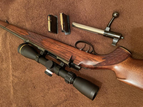 He terminado el proyecto de restauración y puesta a punto de este pequeño rifle de 1.966
Se ha restaurado 00