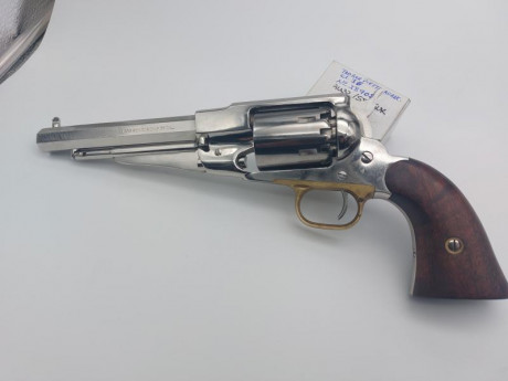 Revólver Pietta calibre 36 de 5,5" de longitud de cañón acabado níquel.
Poquísimos disparos, (menos 11