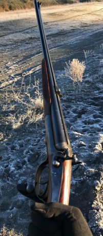 Un amigo me ha pedido que le ponga en venta estas dos maravillas. 

Rifle monotiro Heeren:
- cañon octogonal
- 12