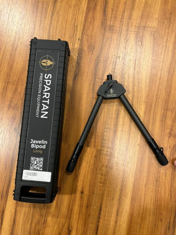 Un amigo me pide que le anuncie dos bipodes, ahí van:

Tier One:

- acabado carbono
- fijación QD a carril 00