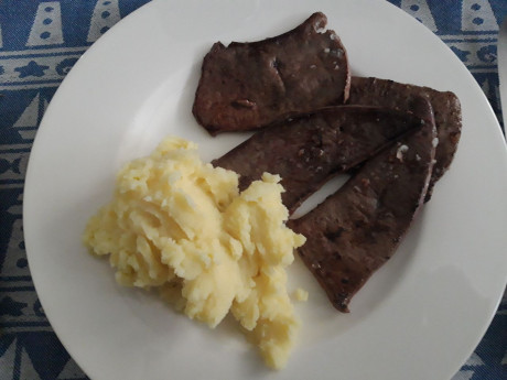 Hoy para comer acelgas hervidas y chuletón de vaca gallega vieja con seis semanas de maduración en cámara 01