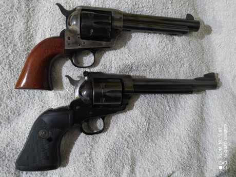 He dudado si colocar este post en este  o en otro foro, en Armas Cortas o en Caza en general. Pero creo 132