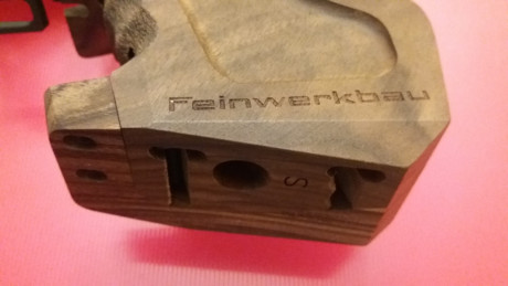 Buenas noches compañeros, se cambia cacha de la P8x talla M (nueva) con un veteado precioso, por otra 20