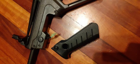 Vendo,  S&T -  TAVOR 21 Explorer  versión OD, réplica airsoft del rifle de asalto israelí, sin estrenar. 22