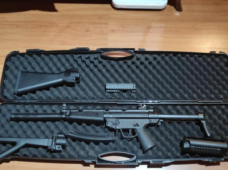 Pongo en venta mi réplica del MP5 de 22lr marca gsg-5 con sus accesorios originales,dos raíles picatini 01
