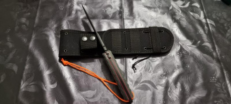 Vendido el ultimo diseño de Angel Corts 
Un cuchillo tactico tan funcional como bonito. Unas lineas sutiles 11