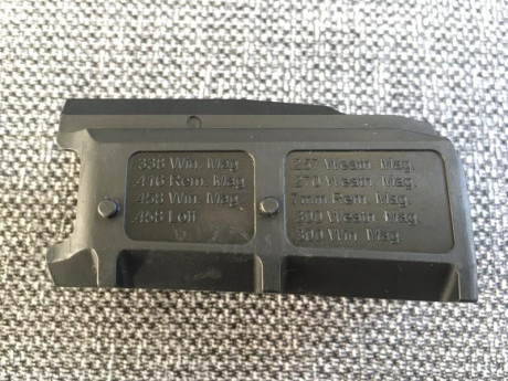 Cargador Blaser r8 negro para calibres magnum 50 euros
338 win 300 win mag 
 257 weatherby 270 weatherby 01