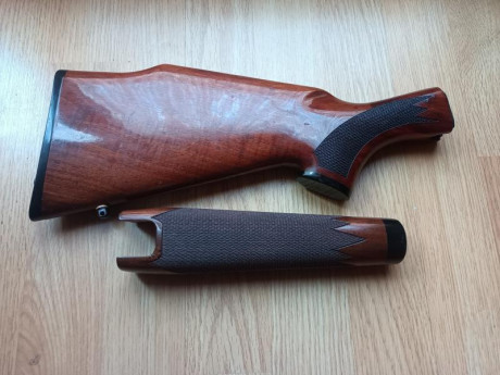 Conjunto de culata y guardamanos para Remington 7600 .
Va completo, con su tornillo de culata.
200€, envío 01