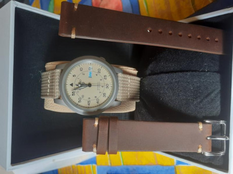 Muy buenas :
Vendo por no usar este precioso reloj automático. Lo compré por sus buenísimas críticas en 02