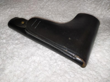 Hola, pongo este anuncio para ir quitandome fundas de pistola repetidas, tanto replicas como originales 61
