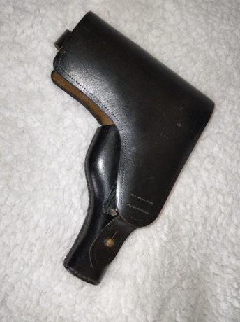 Hola, pongo este anuncio para ir quitandome fundas de pistola repetidas, tanto replicas como originales 60