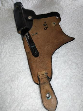 Hola, pongo este anuncio para ir quitandome fundas de pistola repetidas, tanto replicas como originales 71