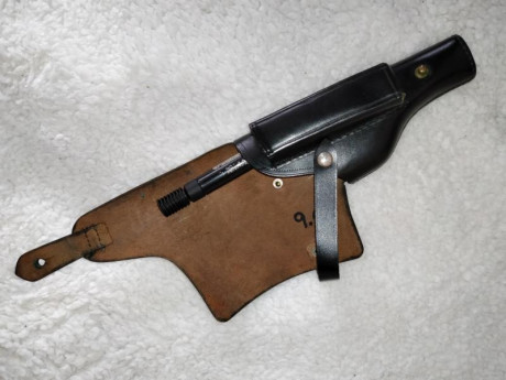 Hola, pongo este anuncio para ir quitandome fundas de pistola repetidas, tanto replicas como originales 70