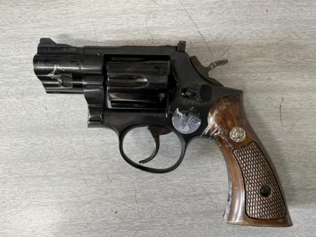 Vedo revolver llama 38 especial de un antiguo general del ejército.
Muy poco uso y como se aprecia en 02