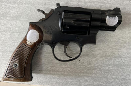 Vedo revolver llama 38 especial de un antiguo general del ejército.
Muy poco uso y como se aprecia en 01