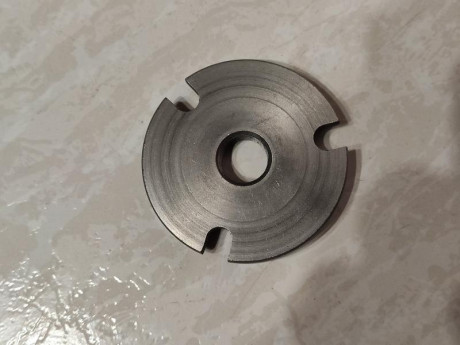 Haciendo limpieza me ha salido este Shell Plate Lee 19 que ya no utilizo compatible en máquinas LEE PRO 01