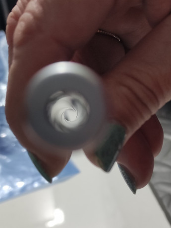 Muy buenas.
El arma esta en perfectas condiciones. Usada para tiro de precision. El kit del 22 esta completamente 21