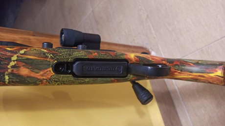 Cambio B14 varmit calibre 22-250 con 8 meses y 10 disparos, por rifle de calibre superior telf. 696464562 00