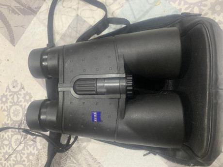 Pues no los uso por que tengo unos leica con medidor y a estos no les mando nada 
Su precio es de 700 01