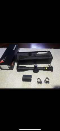 Visor táctico muy luminoso con cribar óptica y tritio. Precio de nuevo en España 2000€ NIDEC
Precio 999€
https://www.nidec.es/es/visores-telescopicos/visor-trijicon-accupoint-5-20x50-reticula-ilumi-mil-dot-verde.html 02