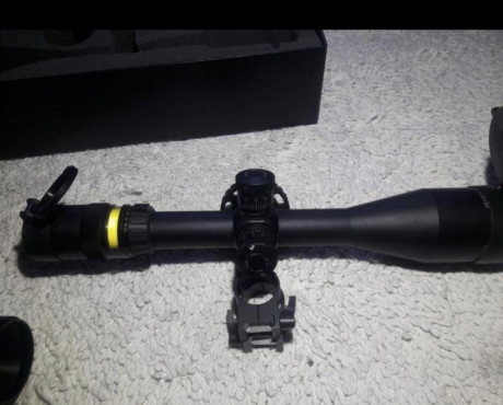 Visor táctico muy luminoso con cribar óptica y tritio. Precio de nuevo en España 2000€ NIDEC
Precio 999€
https://www.nidec.es/es/visores-telescopicos/visor-trijicon-accupoint-5-20x50-reticula-ilumi-mil-dot-verde.html 00