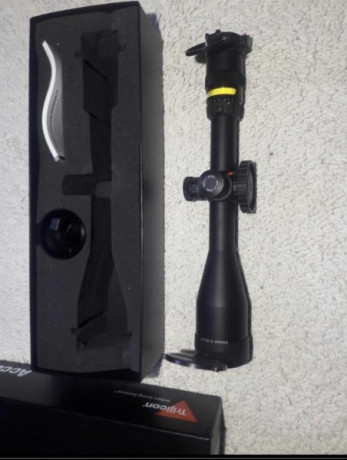 Visor táctico muy luminoso con cribar óptica y tritio. Precio de nuevo en España 2000€ NIDEC
Precio 999€
https://www.nidec.es/es/visores-telescopicos/visor-trijicon-accupoint-5-20x50-reticula-ilumi-mil-dot-verde.html 11