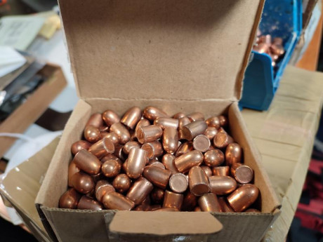 Después de haber vendido el arma del 40 con la que competía , he visto que tengo bastante stock de puntas 00