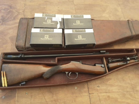 Hola,

Vendo riffle inglés marca Jeffery de calibre 6.5 x 54. Estado original. Fabricado a principios 00