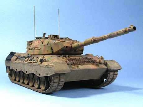 Abro este hilo ya que no puedo trasladar el de maquetas en conversación general, y porque pretendía dar 132