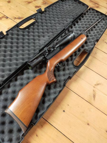 Vendo carabina Weihrauch HW80K en calibre 5.5 sólo estrenada para ajustar el visor, visor Hawke Vantage 00