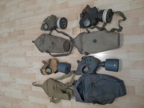 Buenas compañeros,  vendo máscaras antigas de la guerra civil, algunas escritas por sus propietarios, 02
