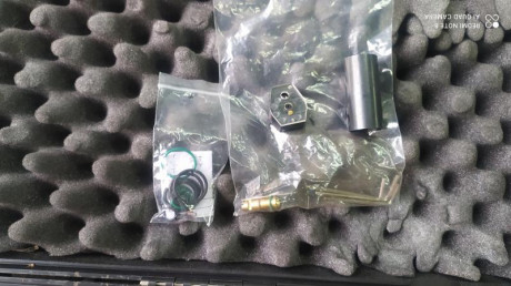 Para hacer caja para otro proyecto, vendo esta pequeñina 
-stinger Artemis P15 en su caja original y los 02