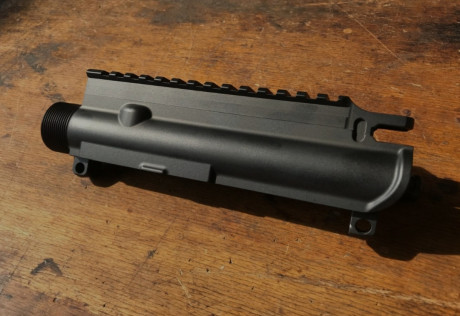 Buenas tardes a todos,

Pongo a la venta un upper que compre hace tiempo del Hk 416.
No lo he estrenado 01