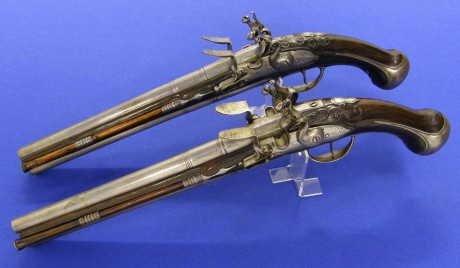 Voy a colocar unas fotos de un arma larga alemana de llave de mecha del siglo XVI. 91