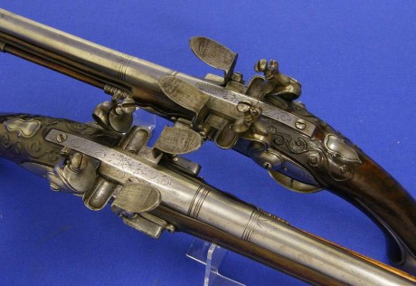 Voy a colocar unas fotos de un arma larga alemana de llave de mecha del siglo XVI. 112