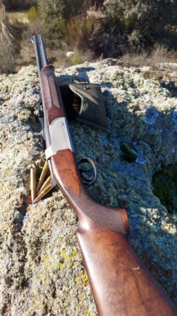 Un compañero de caza me ha pedido que le ponga este anuncio vende un rifle express Verney Carron en calibre 12