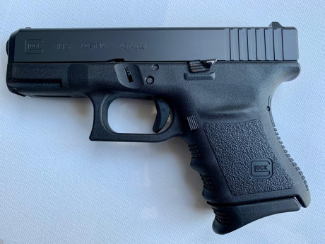 VENDO Cargador para Glock 30, del calibre 45 ACP.
El cargador es original, esta NUEVO ya que nunca se 10