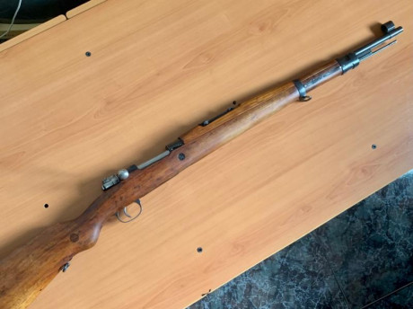 Un amigo me pide que ponga a la venta su rifle Mauser M24/47, de fabricación yugoslava, en calibre 8x57JS, 02