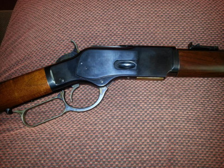VENDIDO************************** carabina Uberti Mod. 1873, Cal. 44-40, réplica del Winchester Mod. 1873, 10