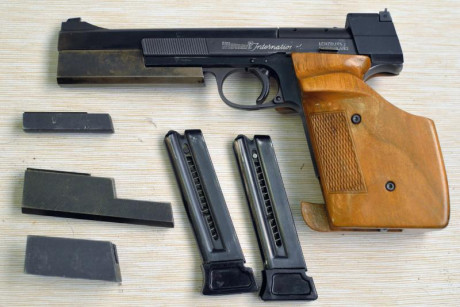 Hola, vendo mi Hammerli 208 Internacional calibre 22 LR, modelo que actualmente tiene el record del mundo 01