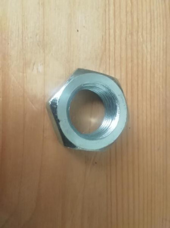 Vendo tuerca de la palanca de una prensa RCBS, creo que es para la Rock Chucker.
15€. 00